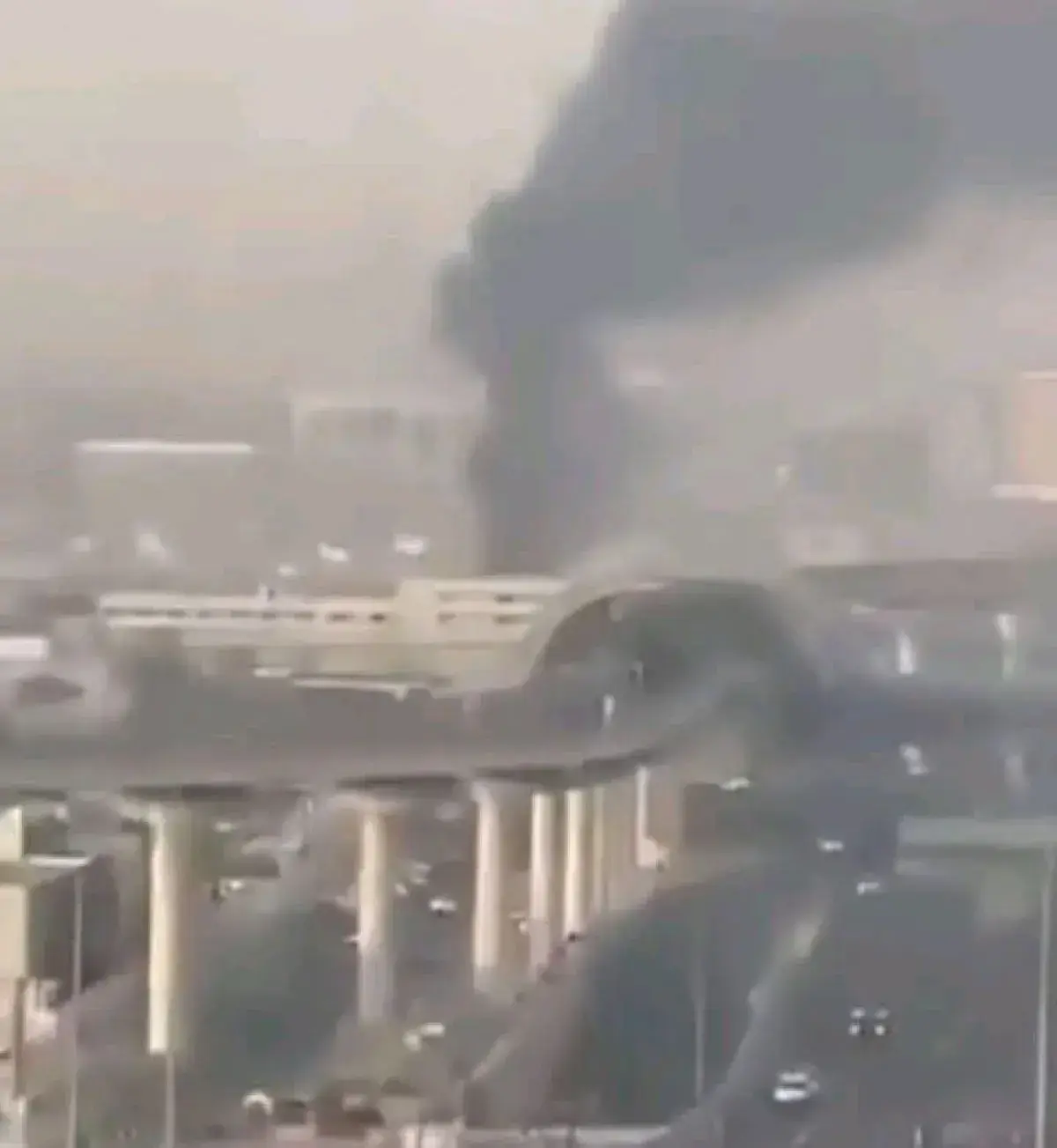 الدفاع اليمنية تعلن تجمعات التحشيد الحوثية أهدافاً مشروعة.. وإصابة مسافرة في حادث بمطار الدمام