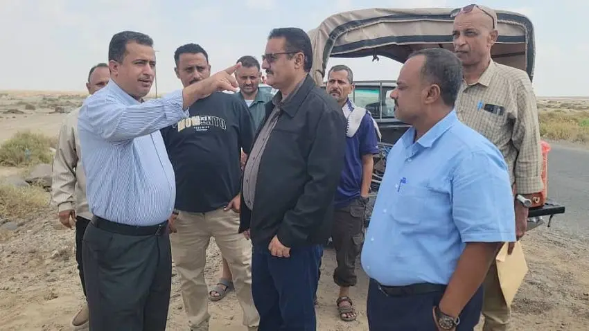 السلطة المحلية بعدن تموّل مشروع إيصال الكهرباء إلى...