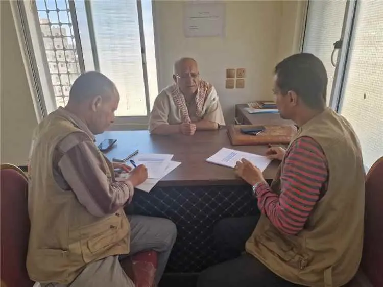 مدير عام مديرية المظفر يناقش مع منظمة كير أوضاع ال...