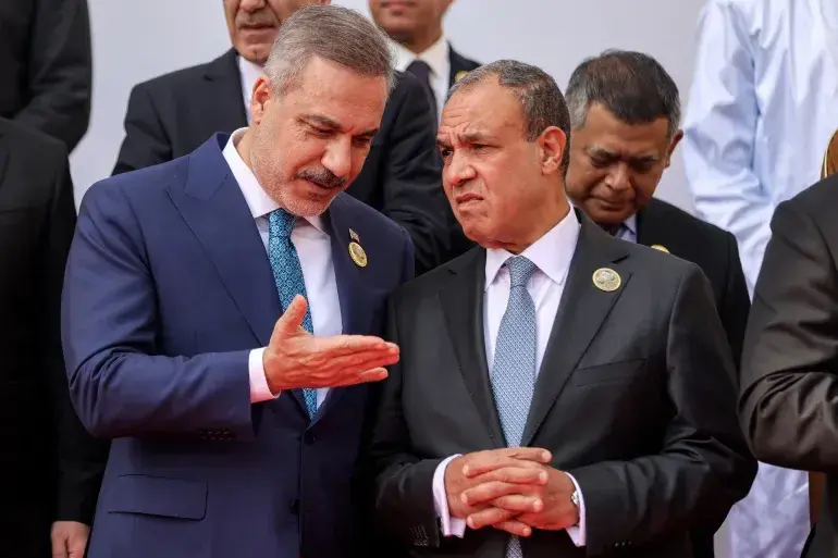 من يسعى لإنقاذ الحوثي باستوكهولم جديدة.. هل تقبل ا...