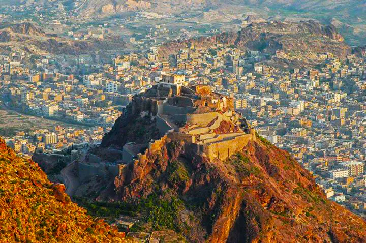 مشايخ ووجهاء تعز: سنكسر الحصار الحوثي وسننتصر بإرادة أبناء المحافظة