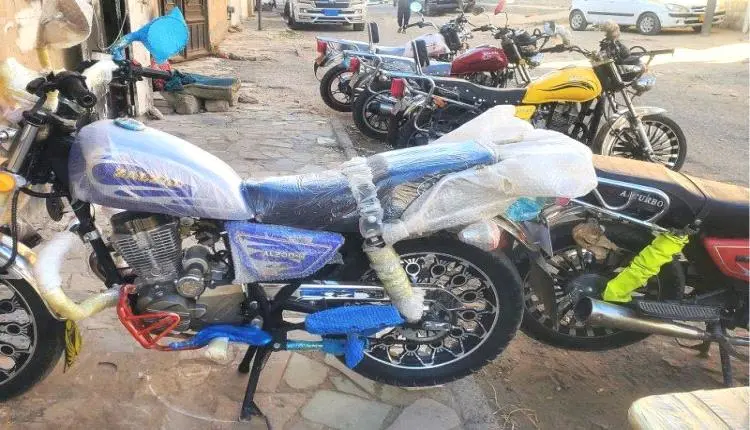 الحوثيون يستنزفون سوق الدراجات النارية للاستخدام ا...