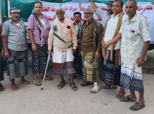انتقالي الملاح والسلطة المحلية يسيران قافلة إغاثية...