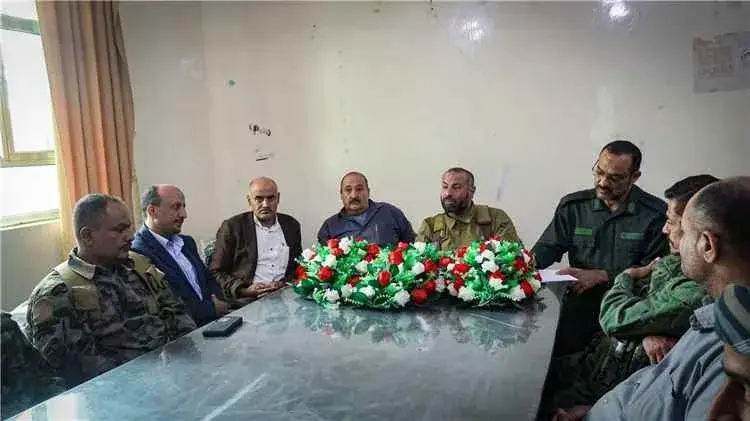 محافظ الضالع يترأس اجتماعاً أمنياً موسعاً لتعزيز ا...