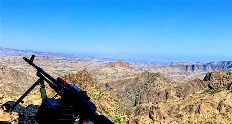 استشهاد نجل قائد اللواء السادس درع الوطن في جبهات...