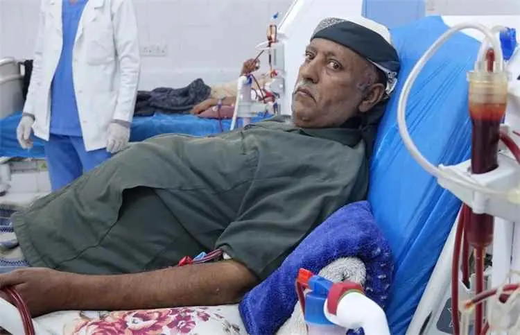 حصار الحوثيين يخنق مستشفيات تعز.. أكثر من 1400 مري...