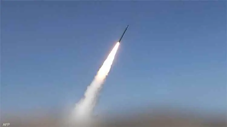 الدفاعات الجوية تسقط صاروخ كروز لمليشيا الحوثي قبل...