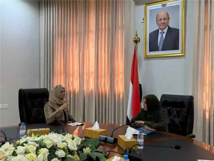 تكامل نقابي وحكومي.. مباحثات في عدن للارتقاء بحقوق...