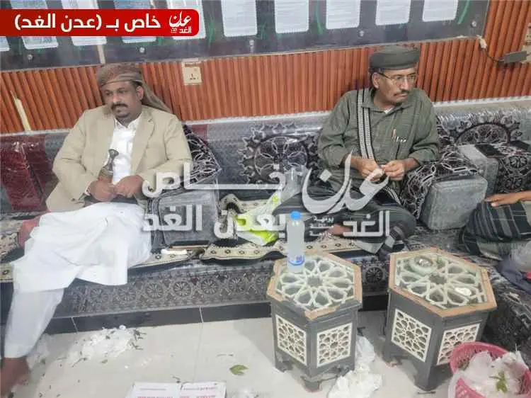 مدير عام أحور يعقد اجتماعًا طارئًا مع القيادات الأ...