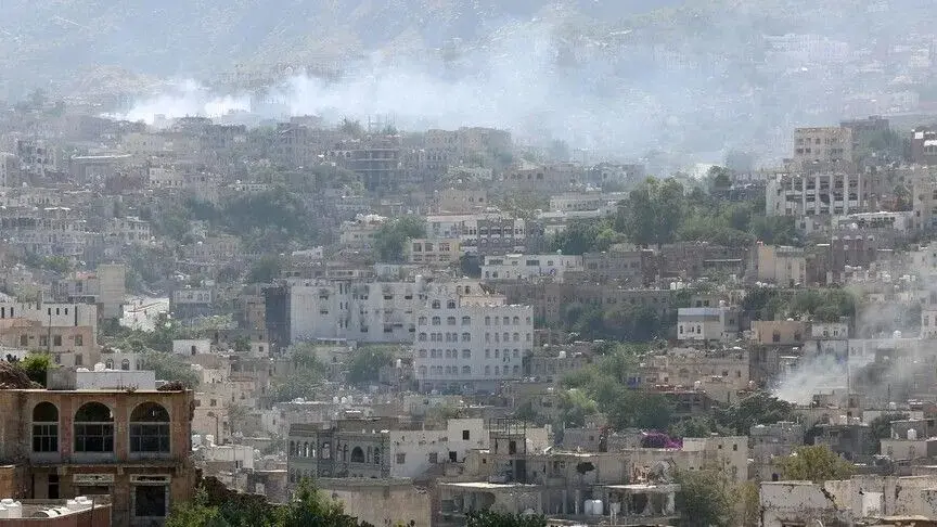 إصابة مدنيين اثنين برصاص وشظايا قصف حوثي في ريف تع...