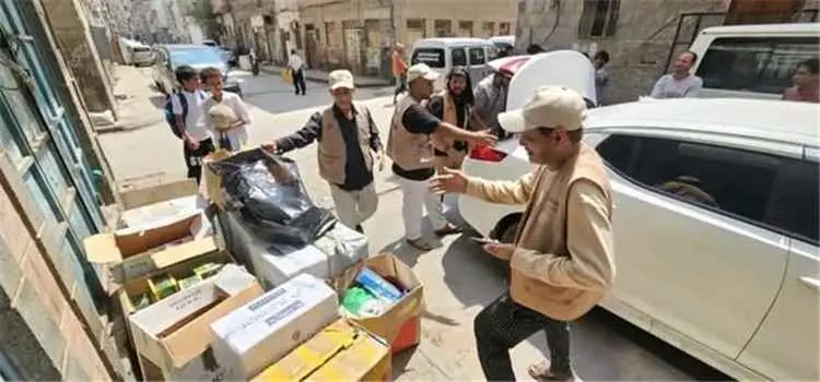 ضبط سجائر مهربة و«شمة الحوت» وإتلافها في حملة رقابية حازمة بمديرية التواهي