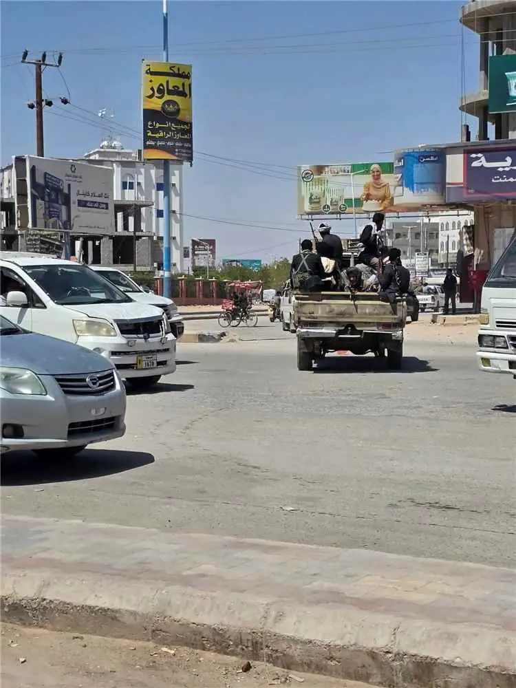 مسلحون قبليون يطلقون النار على سيارة مدير أمن شبوة السابق في عتق