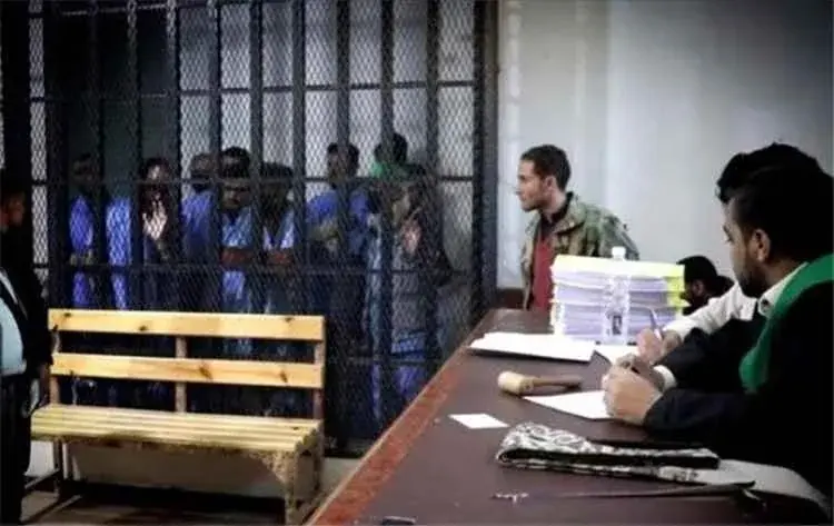 قيادي حوثي يحذر من تنفيذ أحكام إعدام جماعية خلال الأيام المقبلة