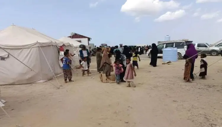 صواريخ الحوثي تطارد النازحين إلى عدن