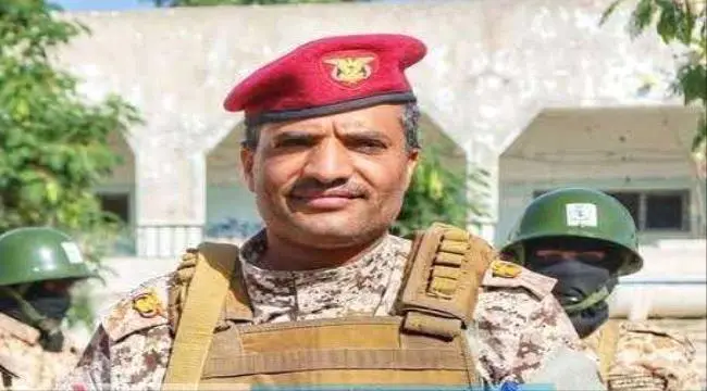 #تعز تودع أحد أبطالها.. استشهاد القائد عبدالباسط النقيب في #جبهة الضباب أثناء الدفاع عن المدينة .