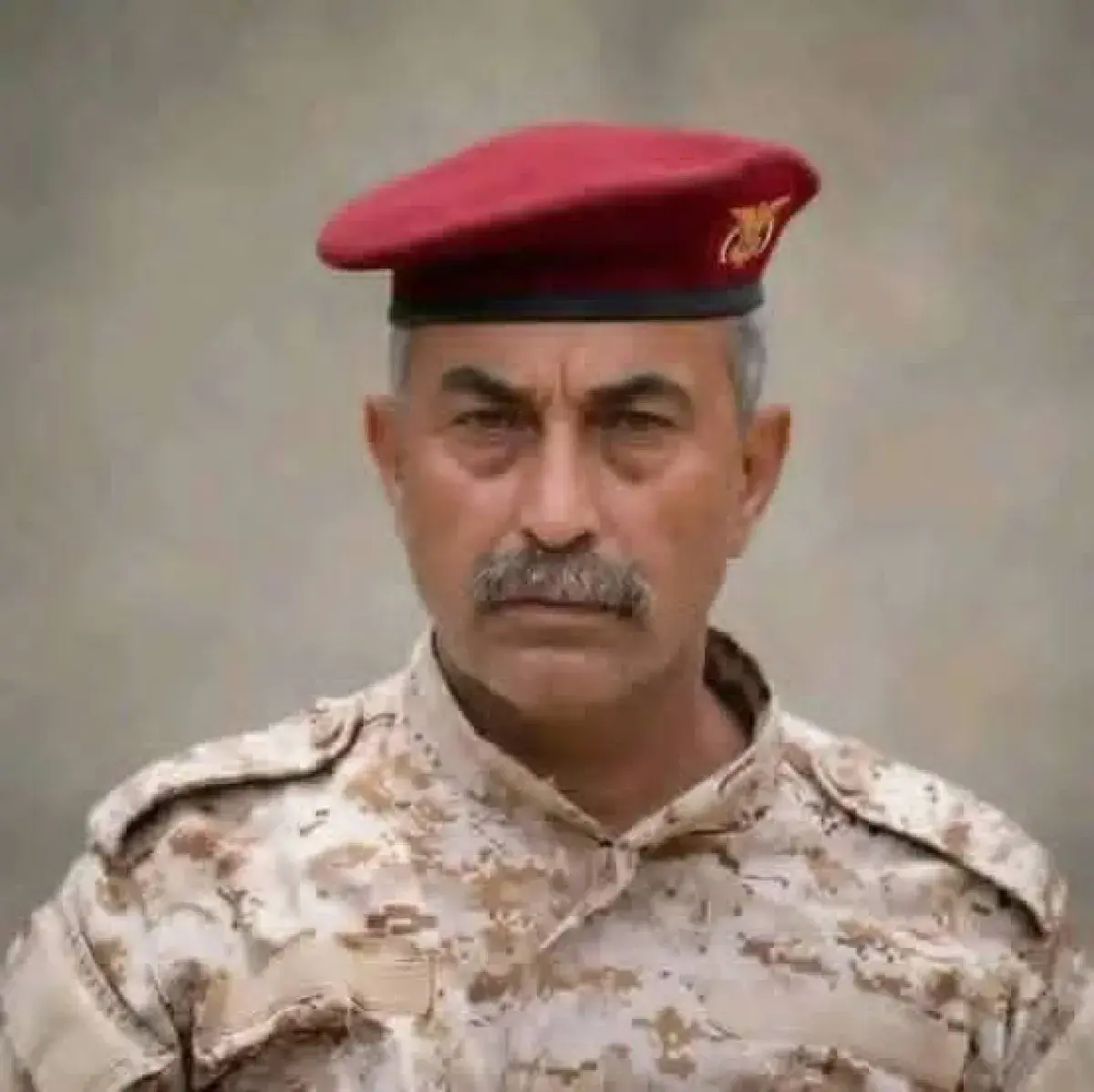 اللواء 35 مدرع: مليشيا الحوثي تقتحم منزل العقيد ال...