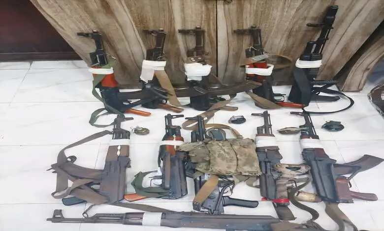 أمن عدن يضبط 11 شخصًا ويصادر أسلحتهم بسبب إطلاق النار في الأعراس