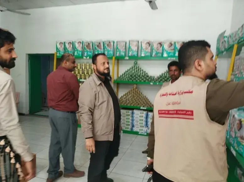 اليزيدي يقود حملة رقابية على الأسواق والمخابز في ا...