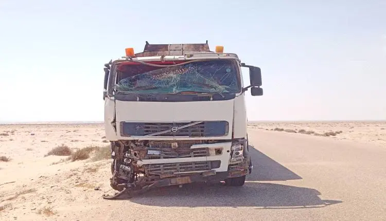 أبين.. مصـ,ـرع وإصابة 6 أشخاص إثر تصادم شاحنتين في...
