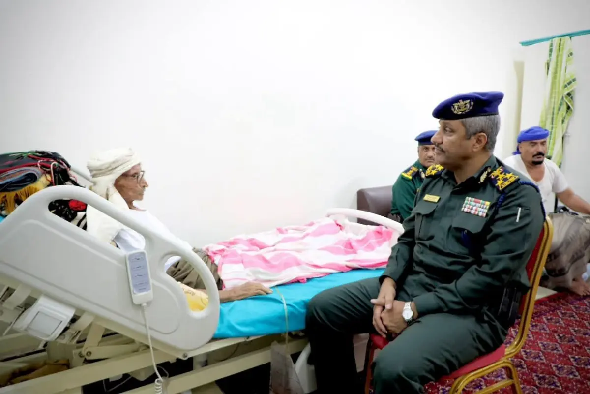 العميد الجابري يتفقد الحالة الصحية للمقدم بشر الجا...