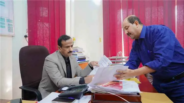 محافظ شبوة يوجّه بإدراج احتياجات مستشفى الدفيعة المحوري ضمن خطة الطوارئ الصحية وتزويده بمنظومة للطاقة الشمسية