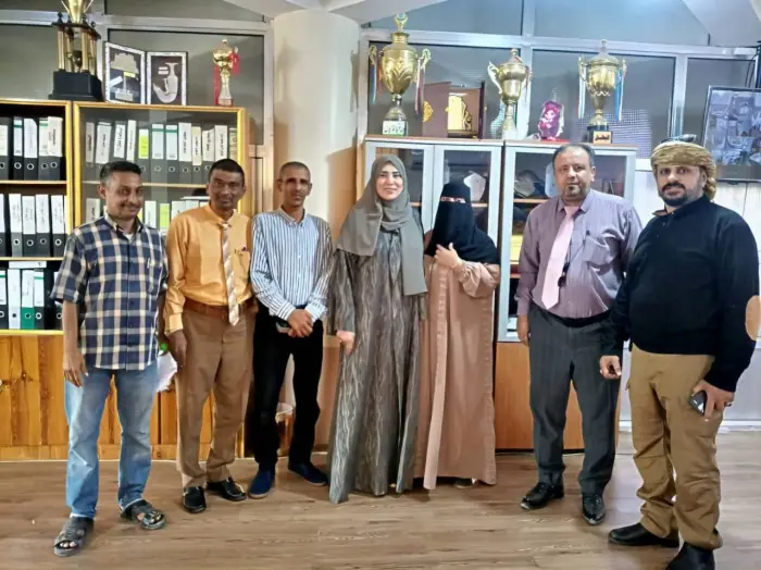 انتقالي عدن يطمئن على التزام المدارس بنشيد وعلم ال...
