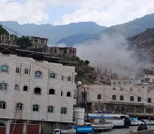 بلاغات خطيرة من جبهات تعز.. اشتباه بقذائف حوثية سا...