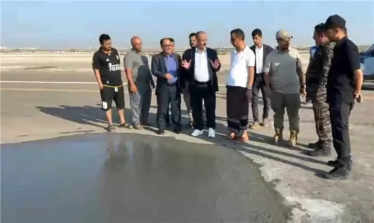 وزير النقل يعلن استئناف نشاط مطار عدن الدولي عقب ت...