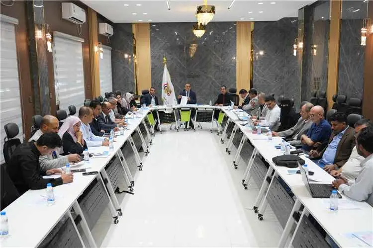 برئاسة وزير الصحة اللجنة الوطنية للطوارئ الصحية تناقش خطة الاستجابة للطوارئ الصحية