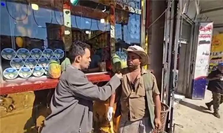 شهادات ميدانية تدحض الشائعات.. عمال المحافظات الشمالية بالضالع: نعيش بأمان كامل والتعايش يحكم علاقتنا بالأهالي والأمن
