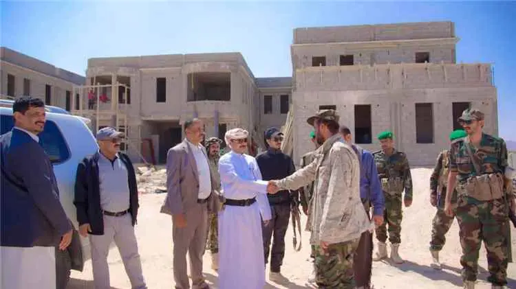 محافظ شبوة يتفقّد إنجاز المقر الجديد لكهرباء شبوة....