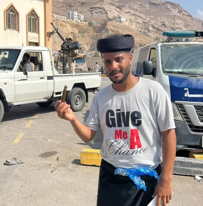 قوات عسكرية تطلق الرصاص على مواطنين في مدينة المكل...