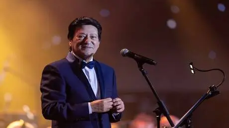 وعكة قلبية مفاجئة تصيب المطرب المصري محمد الحلو.....