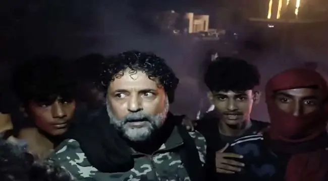 عاجل | القائد أبو همام يغادر إلى الخارج برفقة نجله...