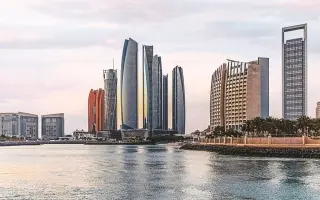 "فيتش" تثبت تصنيف أبوظبي الائتماني عند "AA" مع نظر...