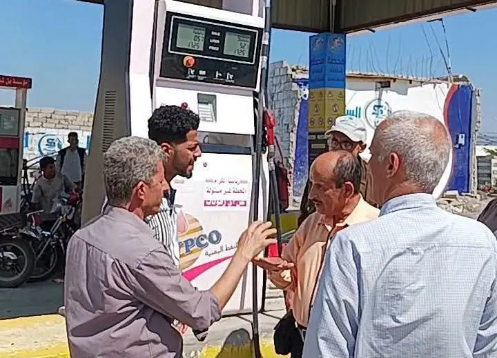 صناعة تعز تنفذ حملة رقابية على محطات الوقود والمخا...
