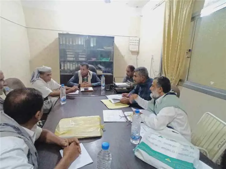 مديرا لودر والوضيع يناقشان أوضاع محطة كهرباء المنط...